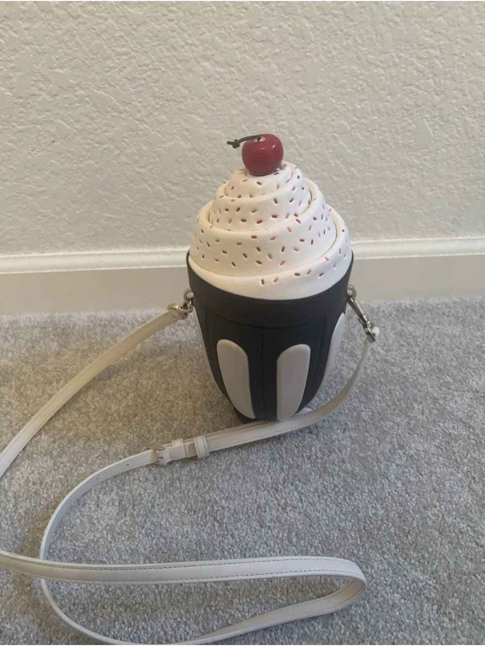 Kate Spade Ice Cream Bag (Please read description)